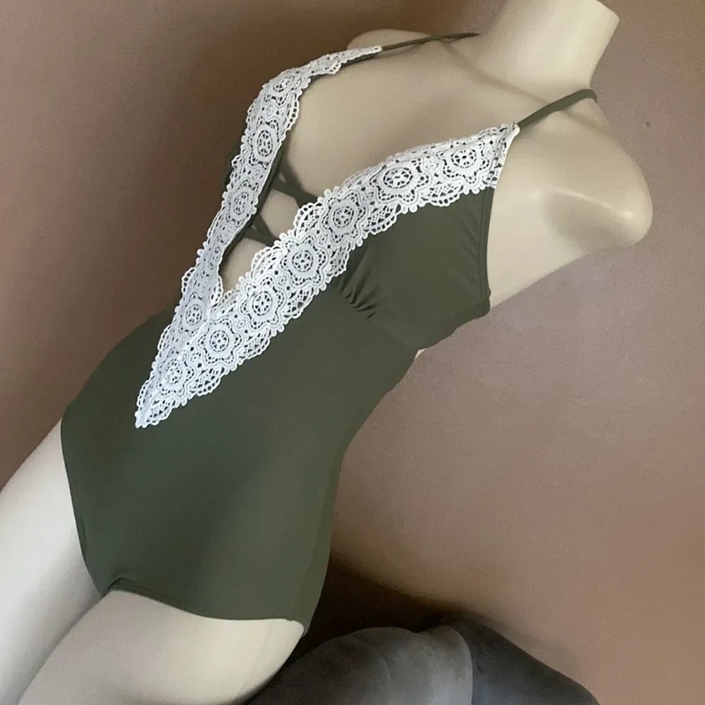 Cupshe Green Lace Trimmed one piece padded swimsuit swim